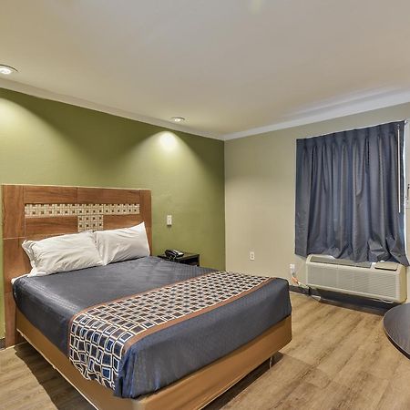 Budgetel Inn And Suites 罗利 外观 照片