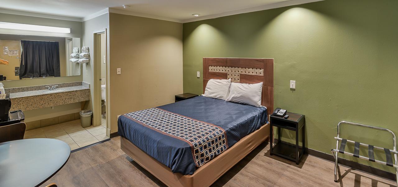 Budgetel Inn And Suites 罗利 外观 照片