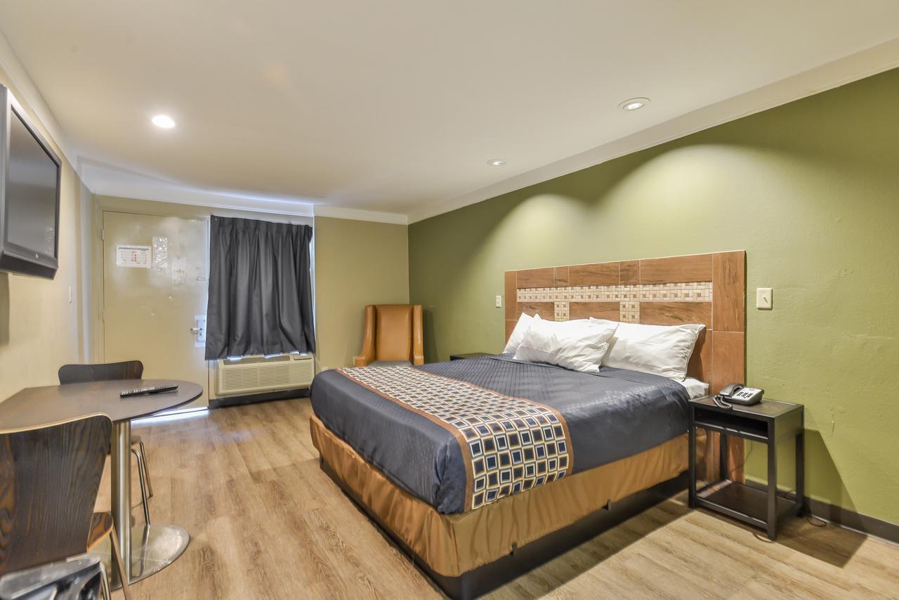 Budgetel Inn And Suites 罗利 外观 照片